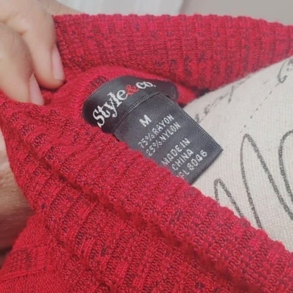 Ribbed Striped Knit Turtleneck Sweater 🌴 - Picture 4 of 9